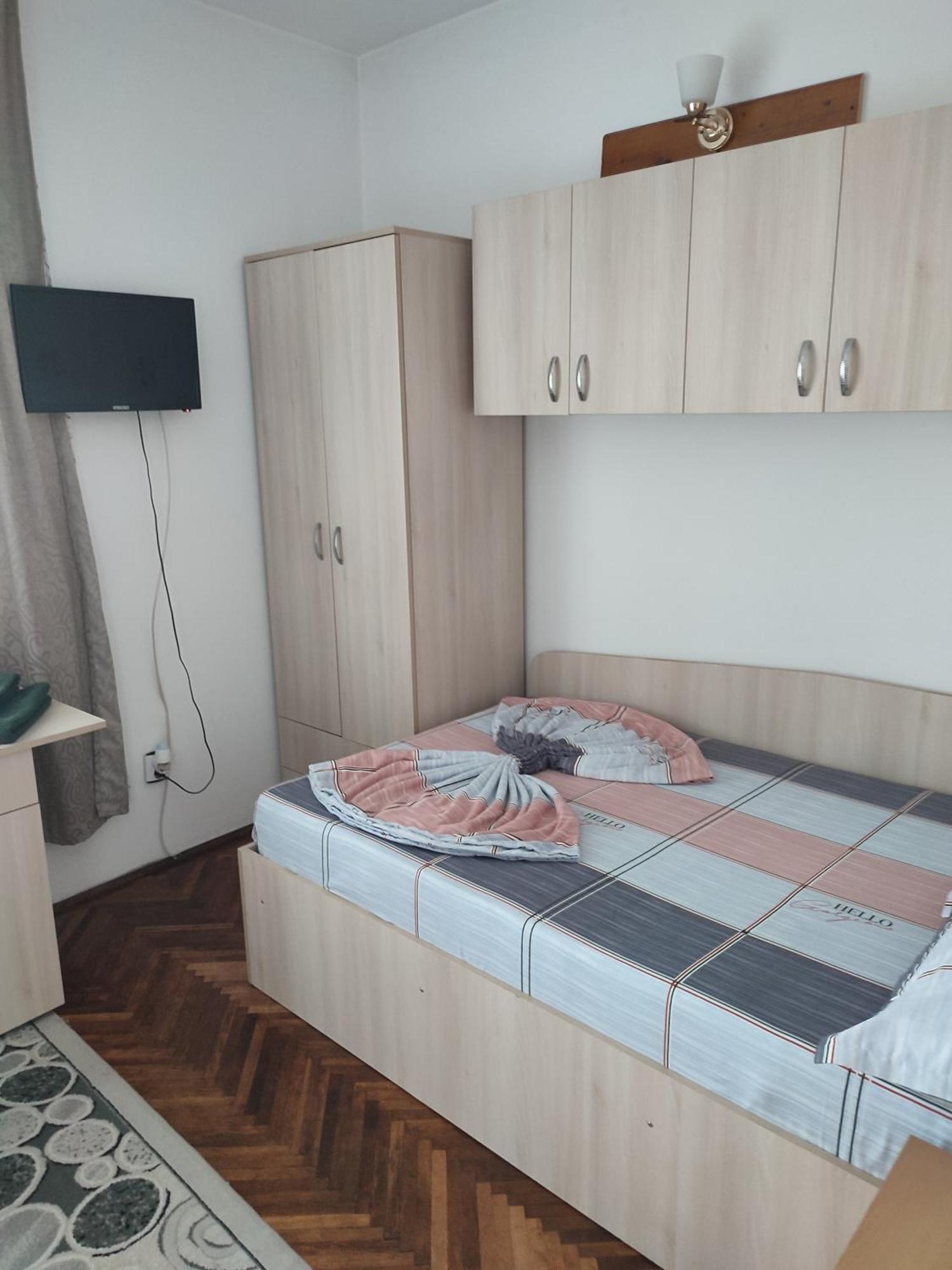 Casa Rebeca Hotel Orsova Luaran gambar